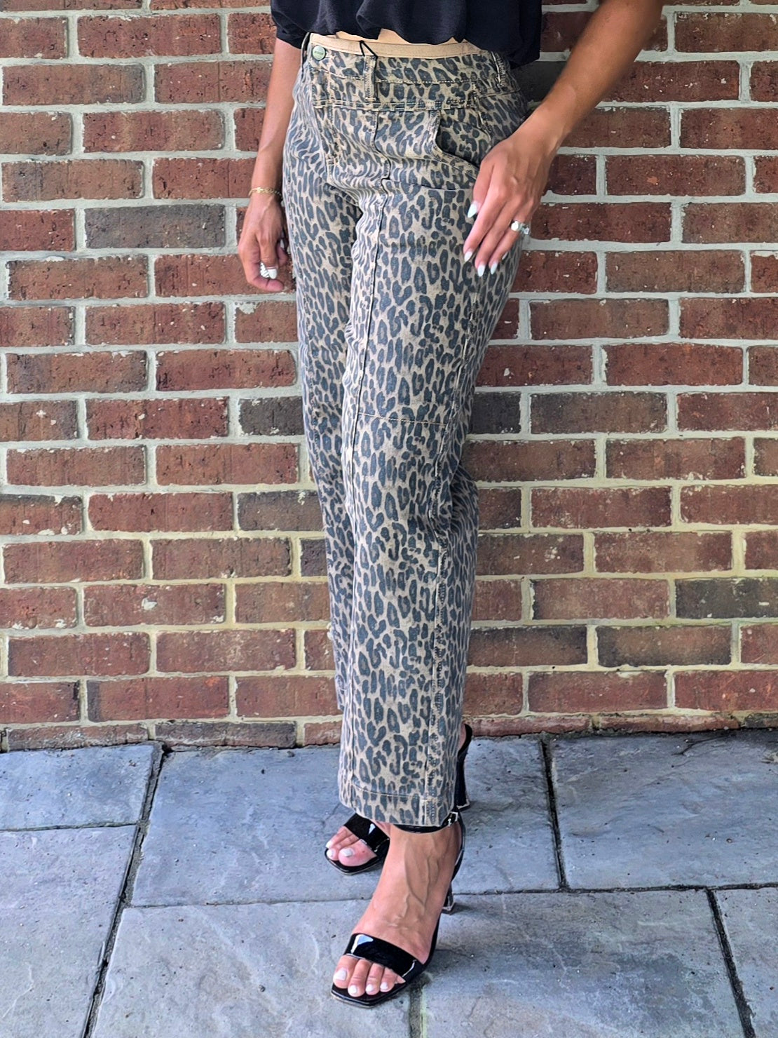 Leopard Cropped Relaxed Fit Jeans