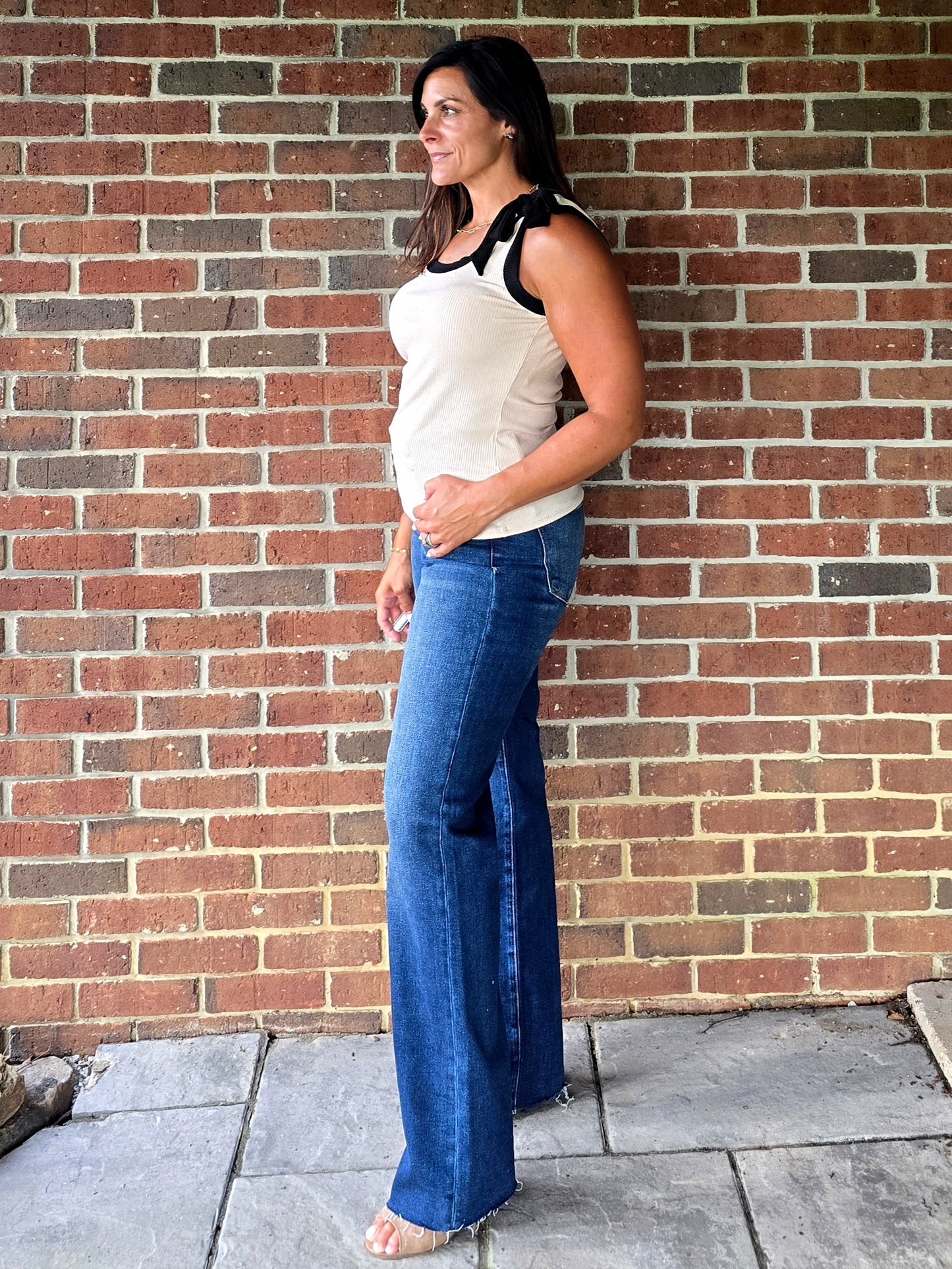 Scoop Neck Contrast Bow Tank