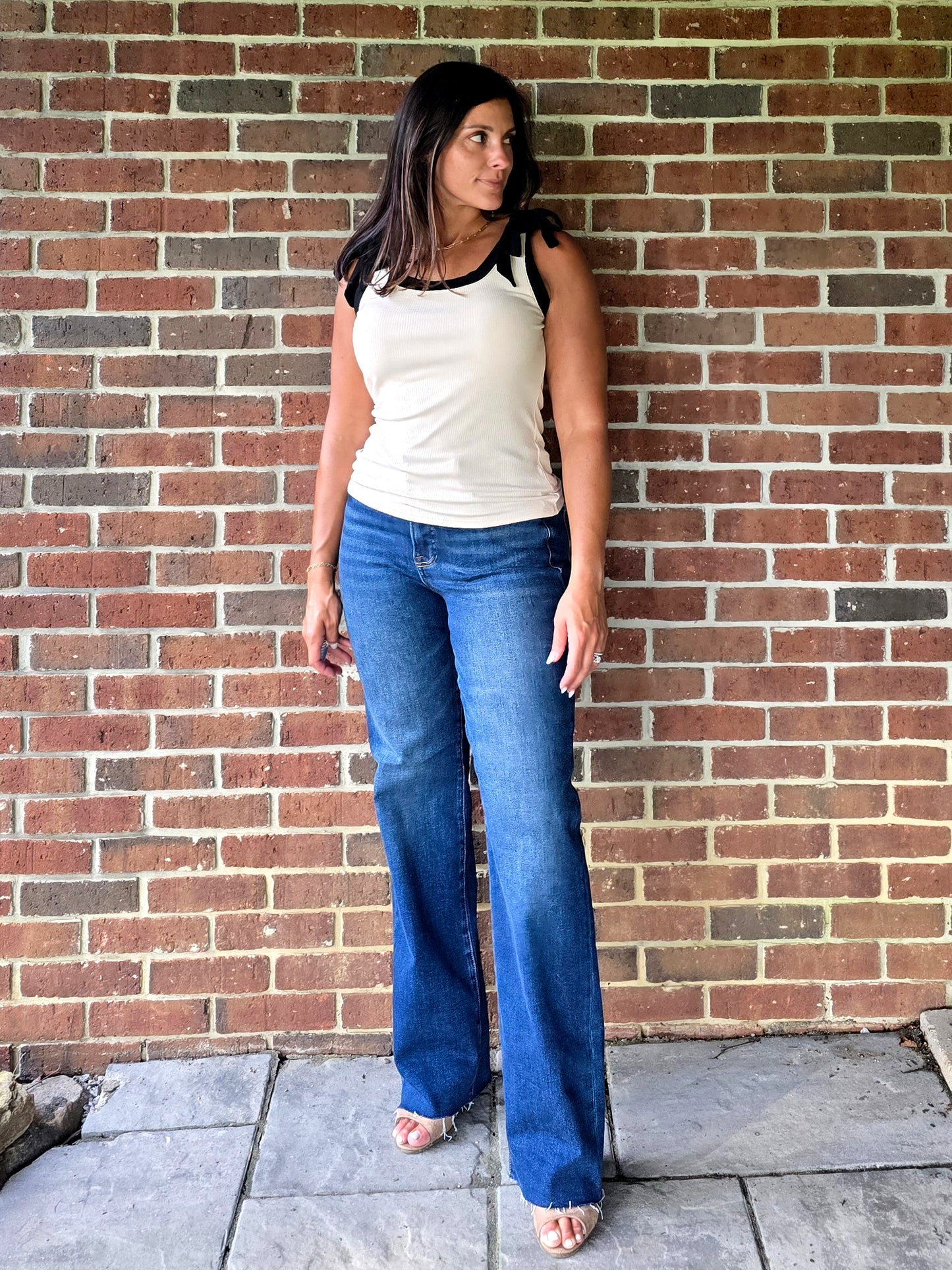 Scoop Neck Contrast Bow Tank