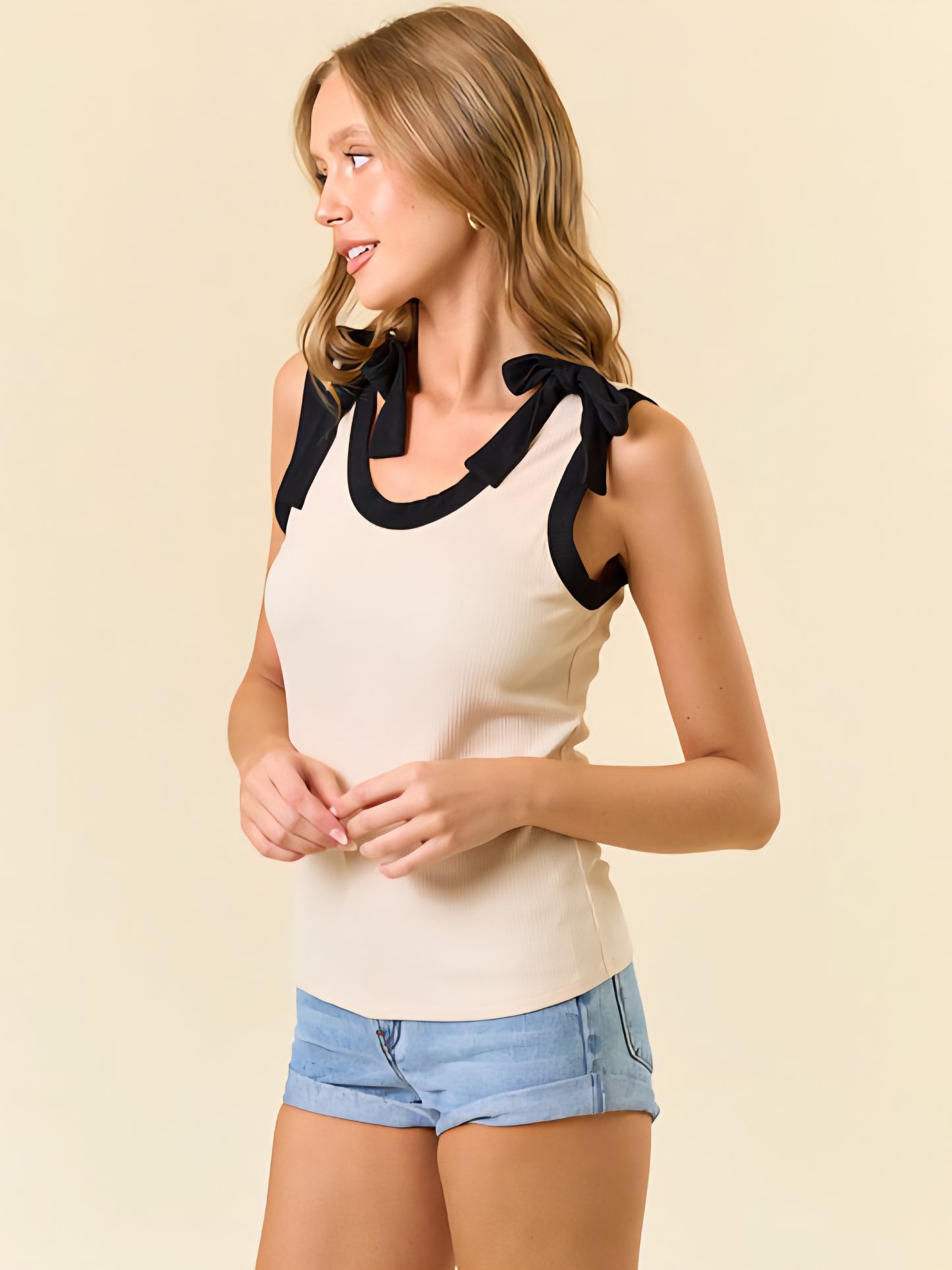 Scoop Neck Contrast Bow Tank