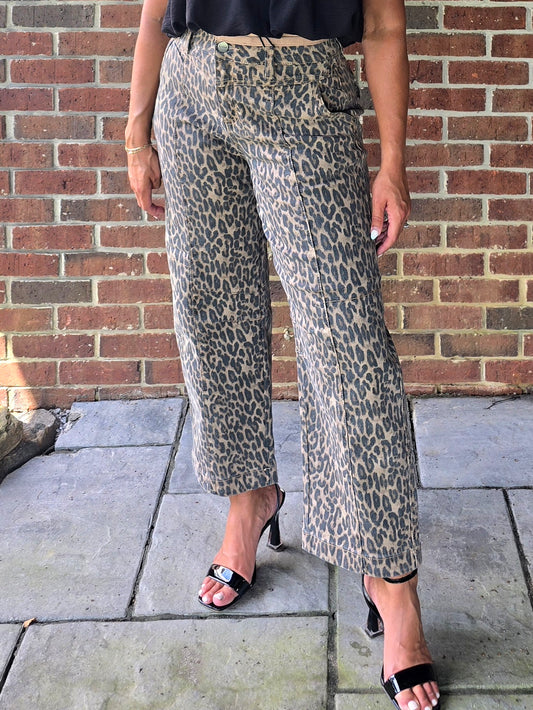 Leopard Cropped Relaxed Fit Jeans