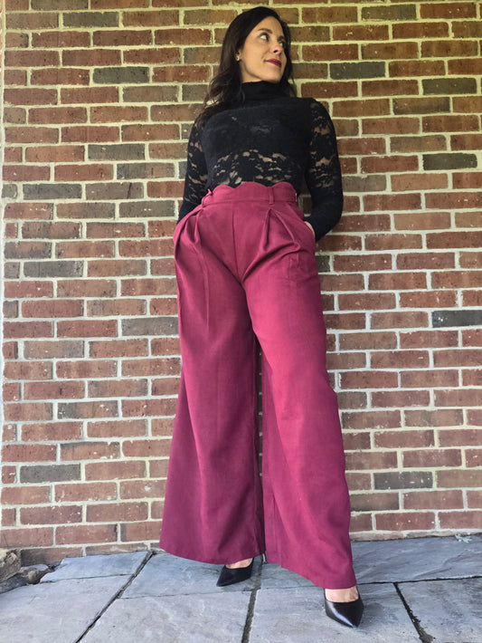 Scalloped Wide Leg Pleated Trouser