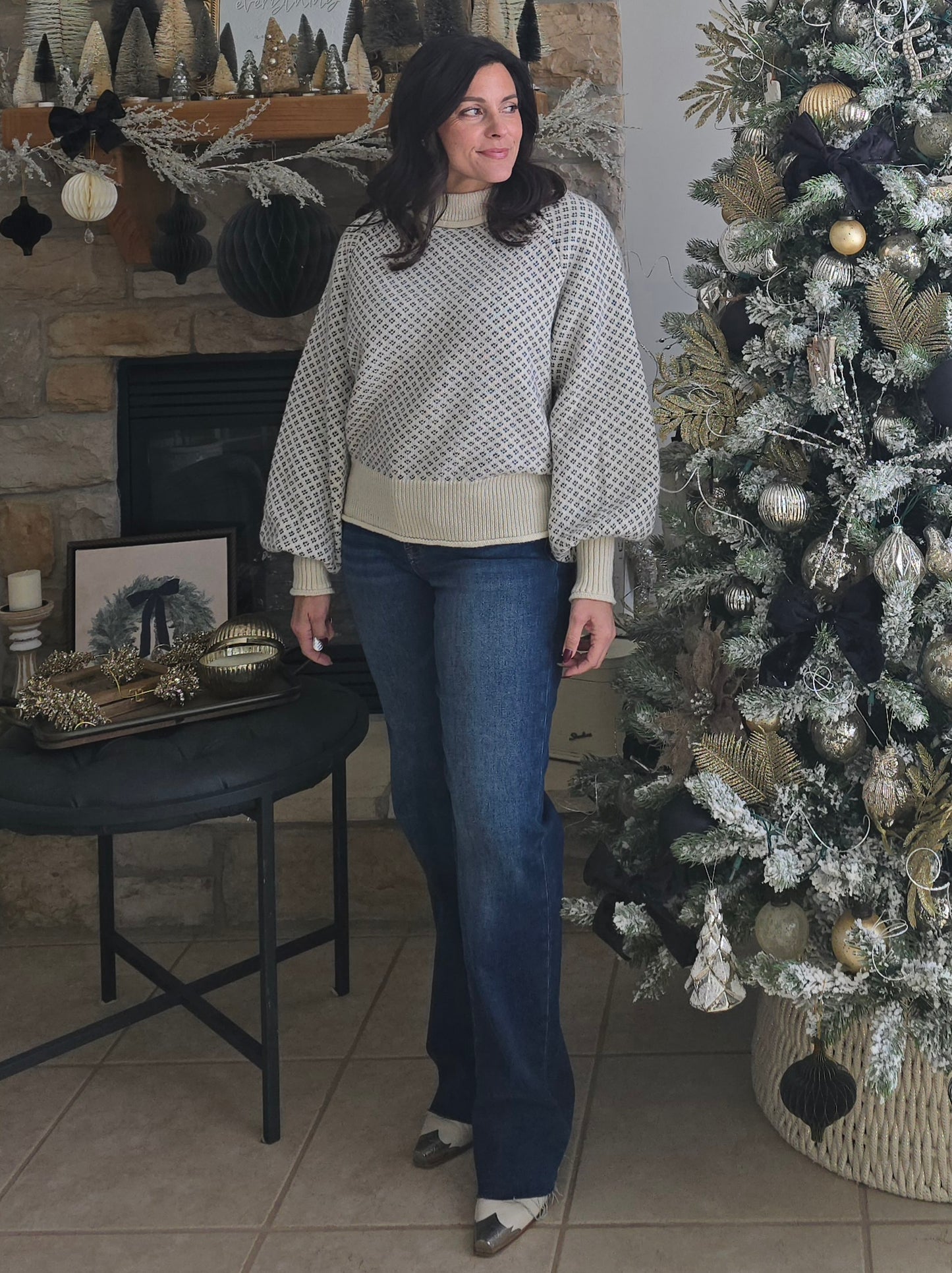 Dotted Diamond Pattern Knit Sweater