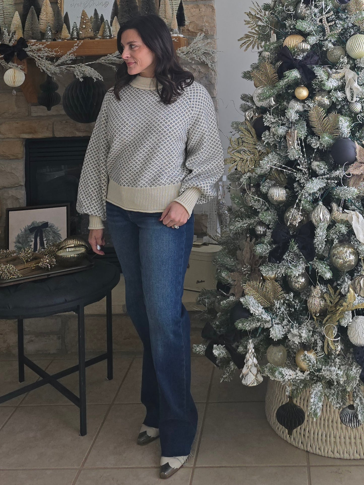 Dotted Diamond Pattern Knit Sweater