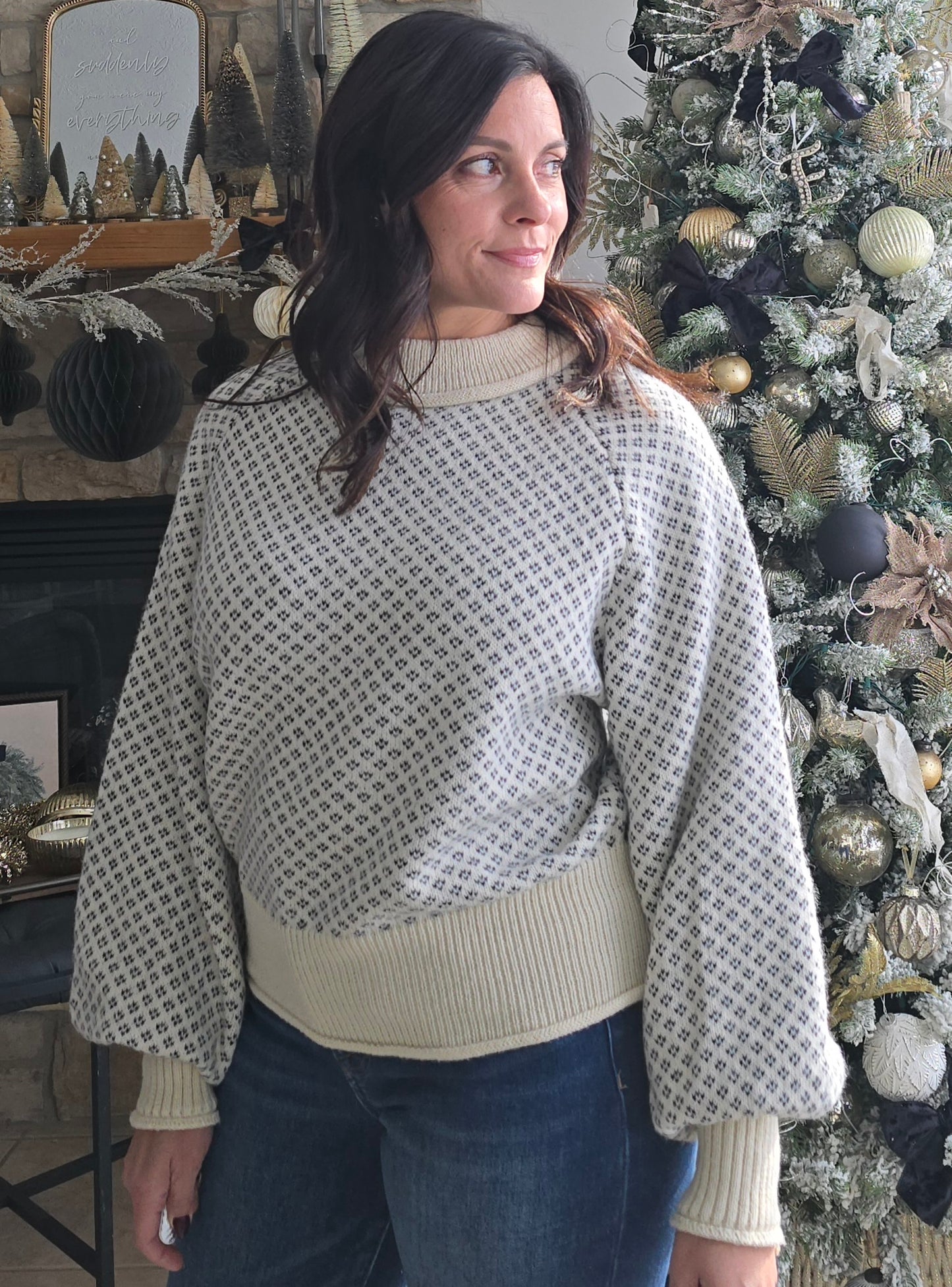 Dotted Diamond Pattern Knit Sweater