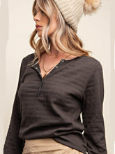 Load image into Gallery viewer, Crinkle Henley Top
