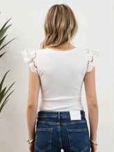 Load image into Gallery viewer, Eyelet Flutter Sleeve Top
