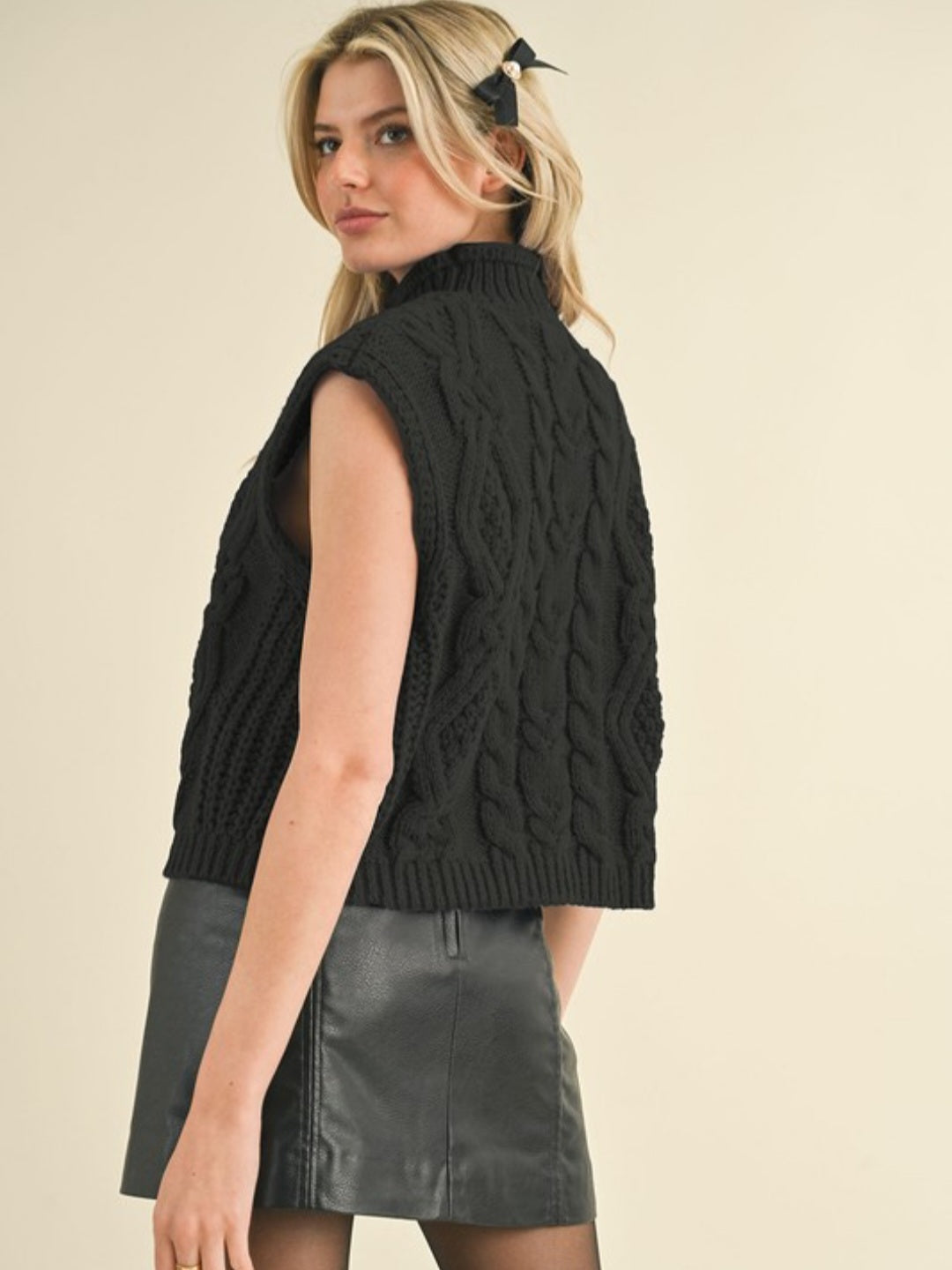 Chunky Cable Knit Vest